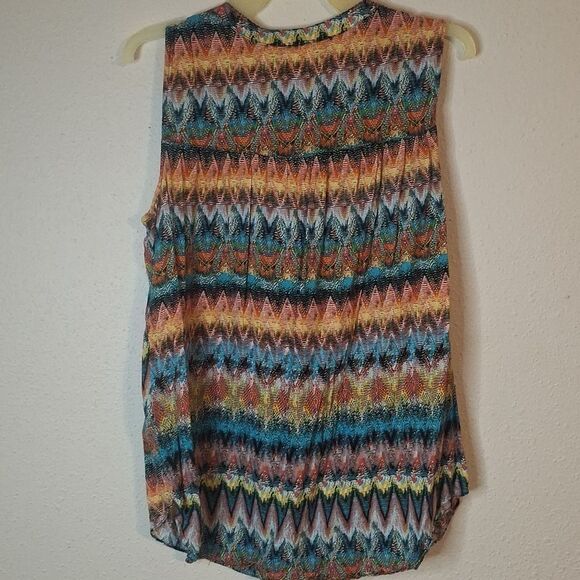 No Boundaries Multicolor Zigzag Sleeveless Blouse size XL - Picture 4 of 6